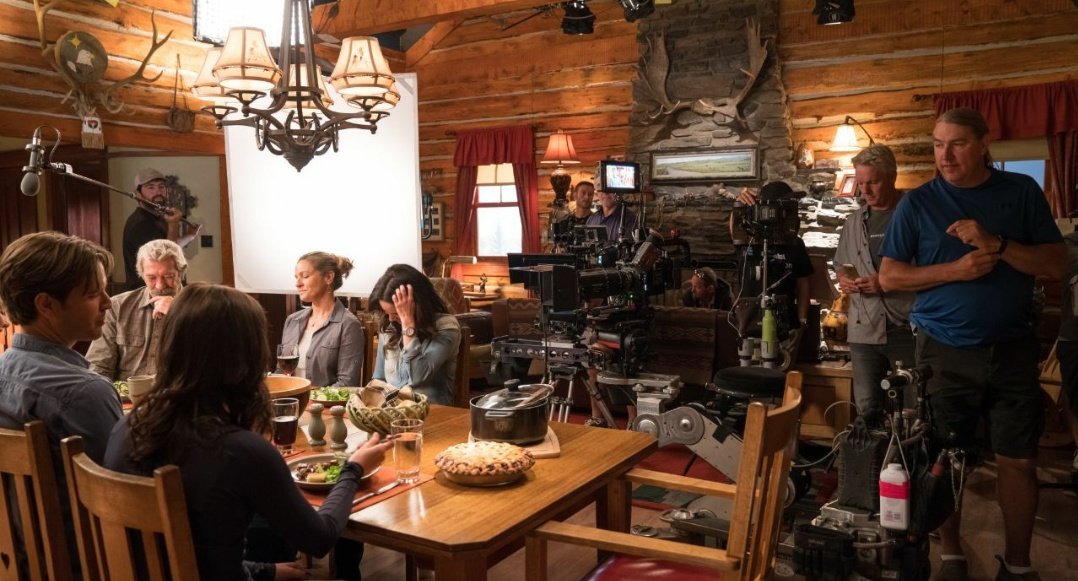 heartland202's tweet photo. Who's loving the new season? What do u think is going to happen? https://t.co/1Z9U8n6U1F