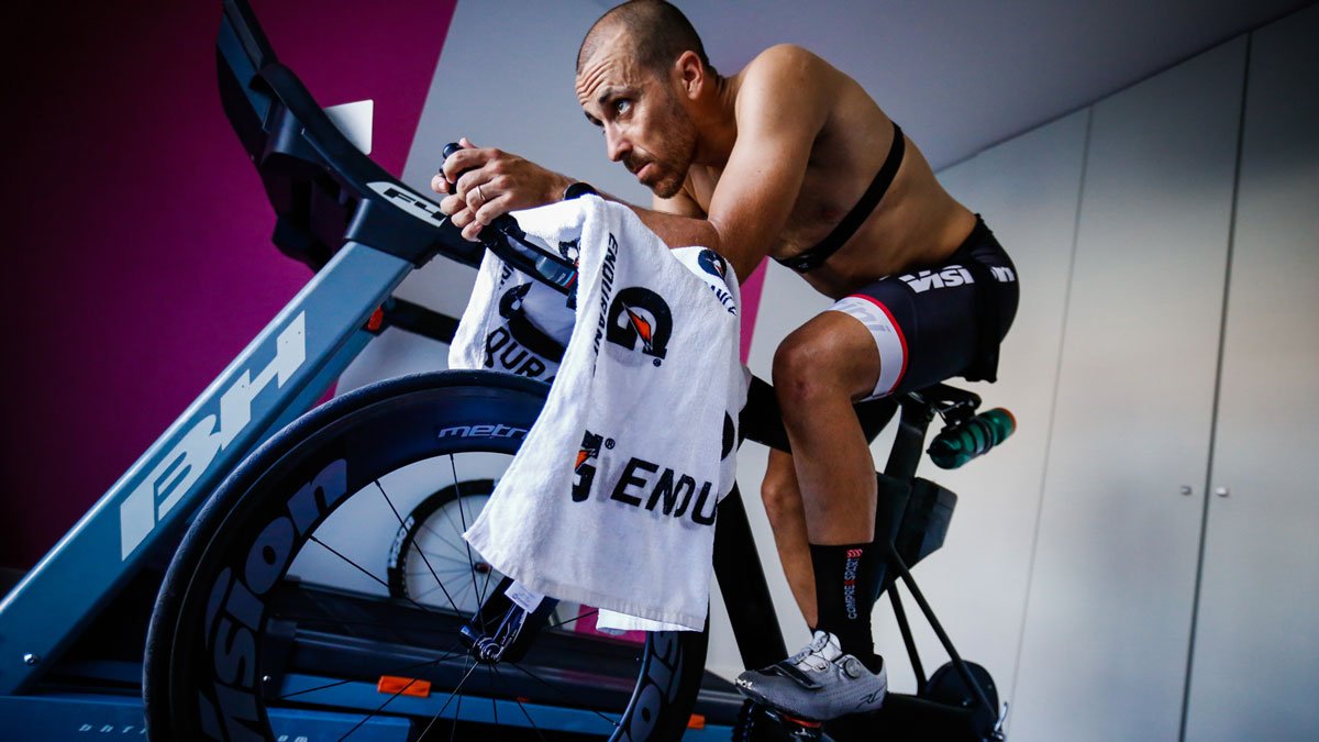 TrainingPeaks's tweet image. Are you a #biketrainer hater? Maybe you just aren&apos;t using it correctly. bit.ly/trainbetter #cycling #trainerride