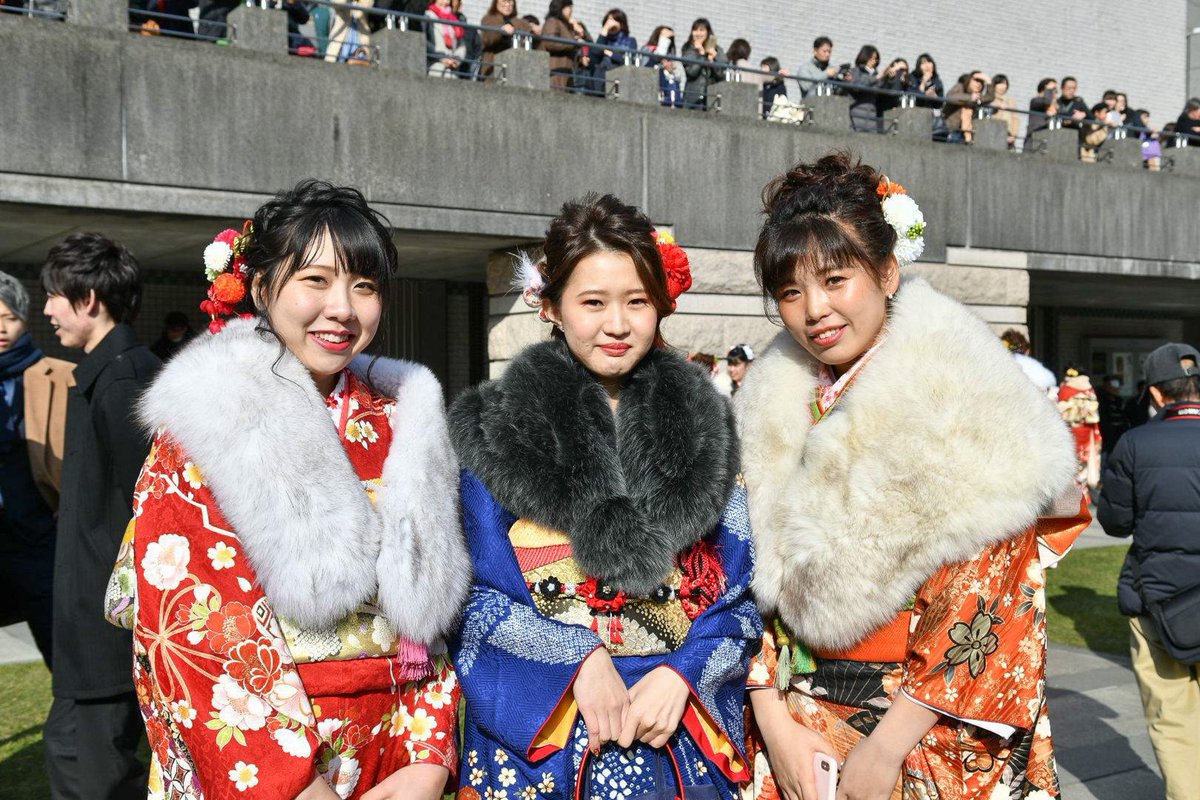 水戸市 平成31年水戸市成人の日式典 1月13日に開催した 平成31年水戸市成人の日式典 平成最後の成人式 となった今年 水戸市では2 591名が新成人となりました 輝かしい未来へ向かって 今後ますますのご活躍をお祈りいたします 新成人の皆さま 水戸市 平成31年水戸市成人の日式典 1月13日に開催した 平成31年水戸市成人の日式典 平成最後の成人式 となった今年 水戸市では2 591名が新成人となりました 輝かしい未来へ向かって 今後ますますのご活躍をお祈りいたします 新成人の皆さま