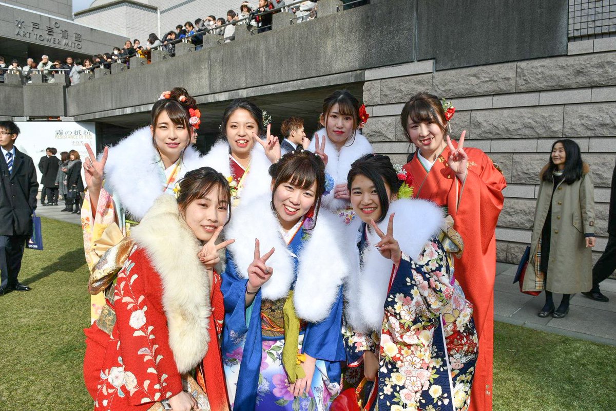 水戸市 No Twitter 平成31年水戸市成人の日式典 1月13日に開催した 平成31年水戸市成人の日式典 平成最後の成人式 となった今年 水戸市では2 591名が新成人となりました 輝かしい未来へ向かって 今後ますますのご活躍をお祈りいたします 新成人の皆さま 水戸市 No Twitter 平成31年水戸市成人の日式典 1月13日に開催した 平成31年水戸市成人の日式典 平成最後の成人式 となった今年 水戸市では2 591名が新成人となりました 輝かしい未来へ向かって 今後ますますのご活躍をお祈りいたします 新成人の皆さま