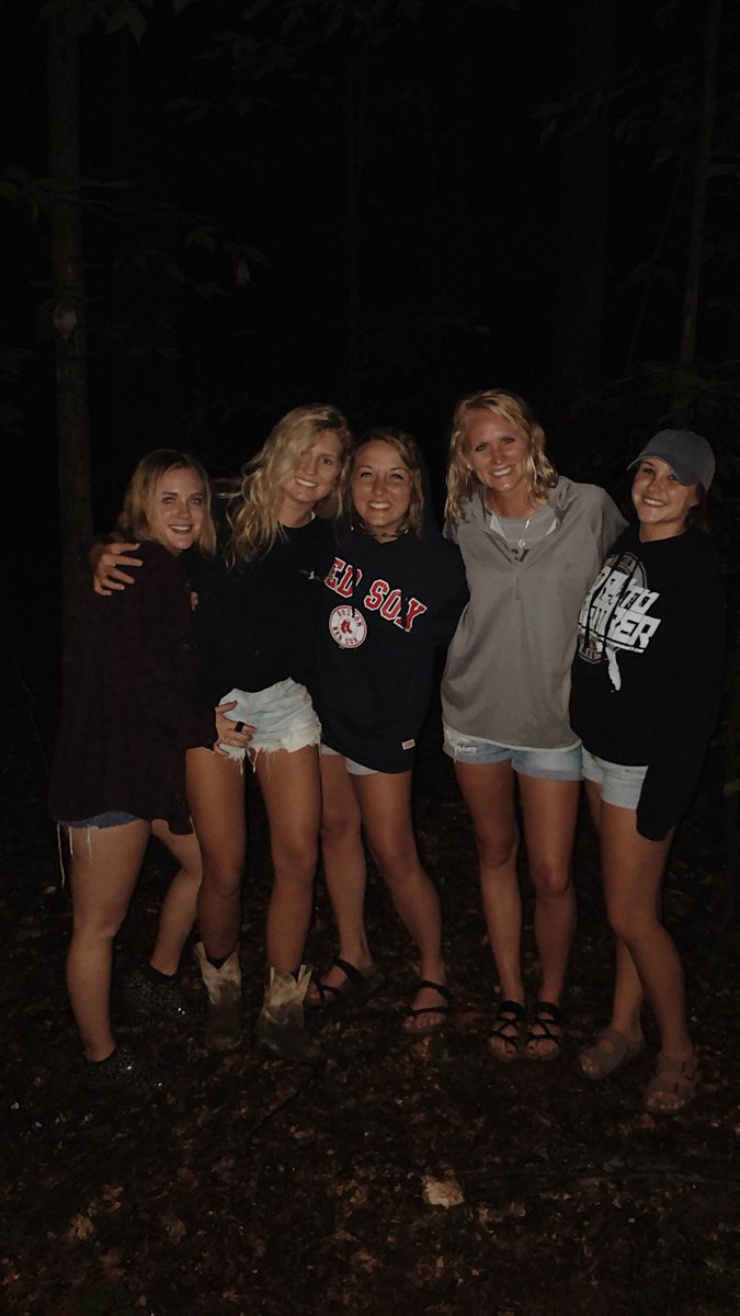 jordan_day3's tweet photo. Happy bday babe!! Hope you’ve had a great day 🎉🎊 Love and miss you always 💗 @SydneyKeene https://t.co/p0VKkSsr2T