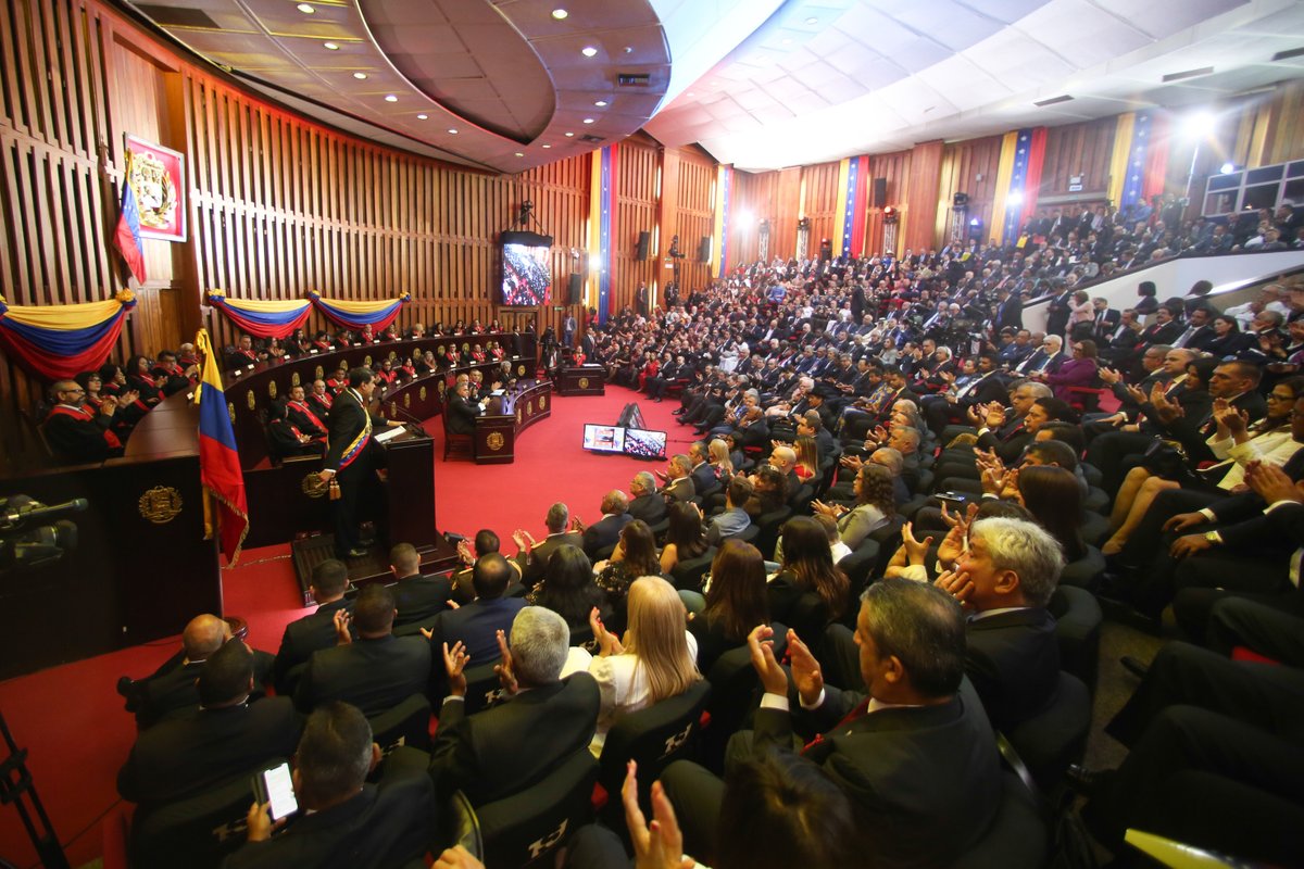 Tag hoy en El Foro Militar de Venezuela  Dw1QmSzX0AIGbEJ