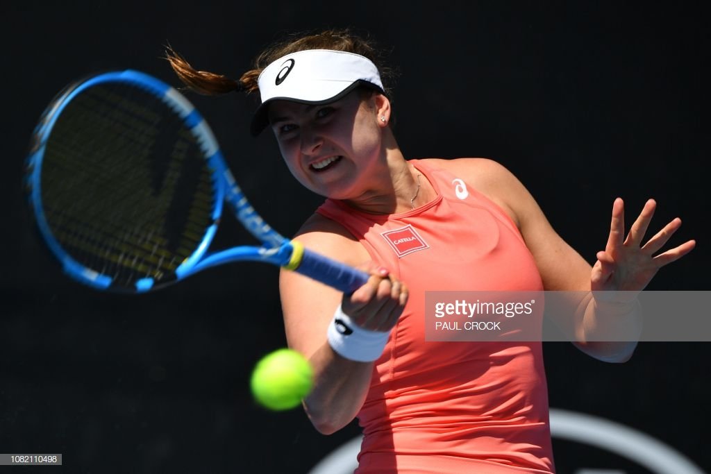 SharapovaMurray's tweet photo. Maria Sharapova will be face Rebecca Peterson in the next round of #AusOpen 2019. This is going to be the first match between them The match will be played on Wednesday (Melbourne). https://t.co/6IXAAAtdIn