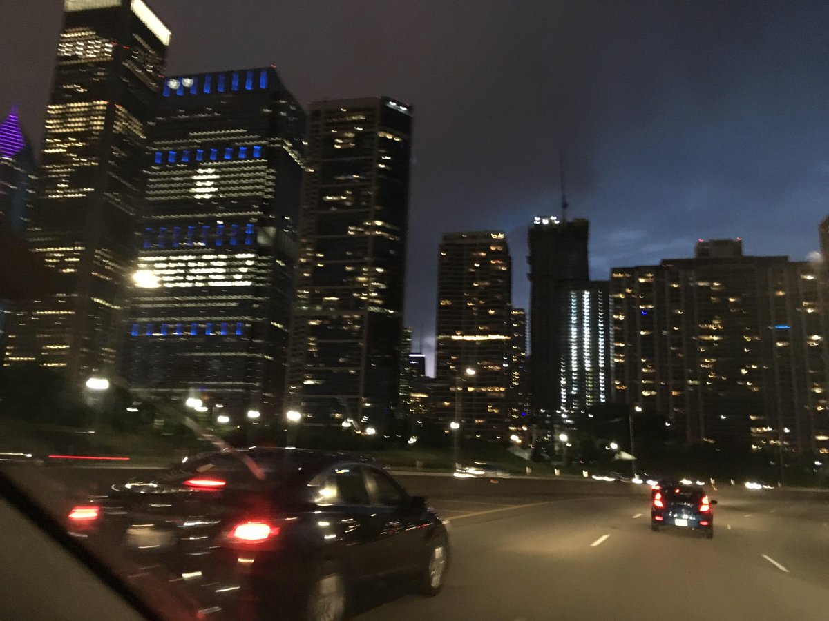 maudlynei's tweet photo. #MyCity #Pulsates #AtNight
#Chicago https://t.co/Eywj0EjsCF