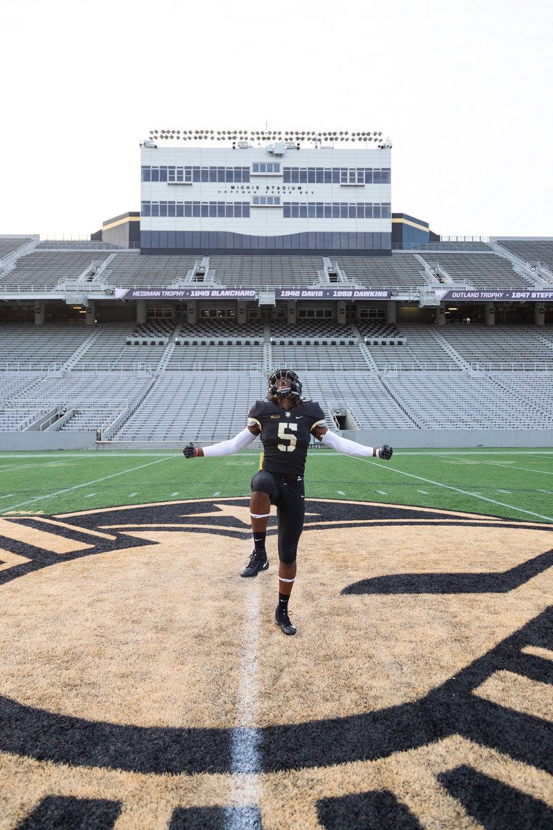 J_Prudhomme4's tweet photo. Army West Point OV ✅ https://t.co/LJYkyV7VUW