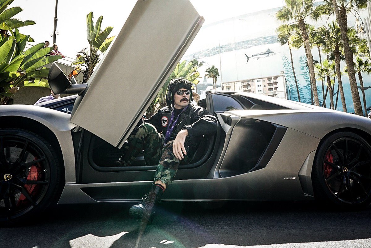 DrDisrespect's tweet image. 2009 vs 2019