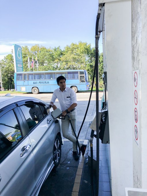 View image on Twitter