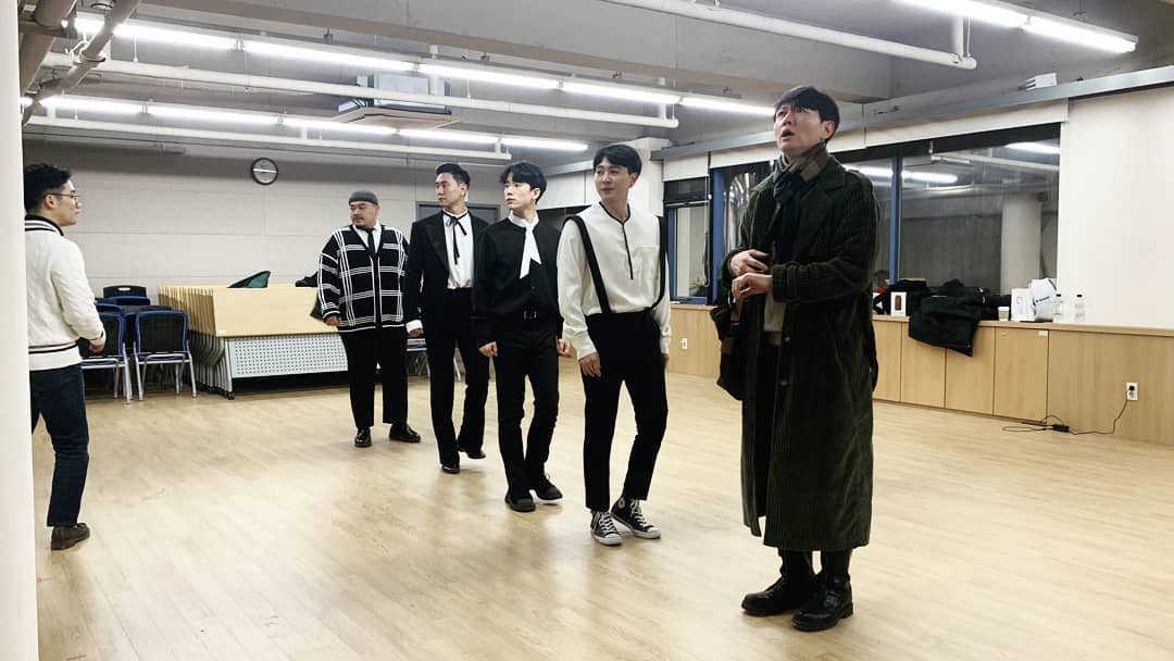 leegunmyung_com's tweet photo. #Repost @showmust_ (@get_repost)
・・・
[ #쇼머스트 #SHOWMUST ]
오늘 오후 7시!! 🤟 ㅋㅋ
#네이버TV 에서 만나보자구요.

#뮤지컬어워즈 #소극장뮤지컬  #축하공연 
with #이건명 선배님 @coolmyung 👏👏 ㅎㅎ https://t.co/oJGKrJ1PEP