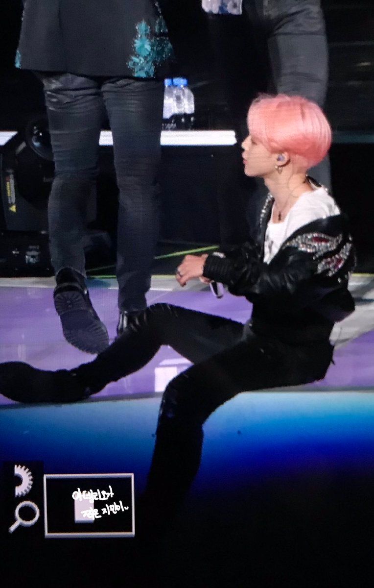 __jim_in's tweet photo. [#JimInFanTalks] 180113

Jimin's new nickname appeared. Biker Gang Kittyㅋㅋㅋㅋ

https://t.co/rWgfr1uUxG
#지민 #JIMIN @BTS_twt https://t.co/i6q5BHBhbK