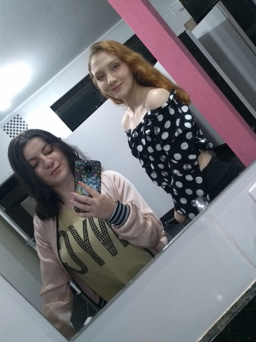 ouatelle's tweet photo. eu já disse td oq precisava na outra rede mas aqui eu vou postar essas pics LINDIAS nossas

eu amo vc parabéns viu @batatassadness https://t.co/oV5tGma0pT