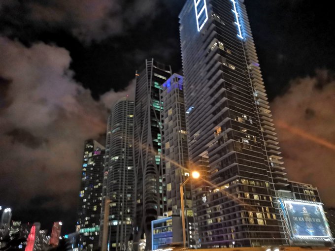 Bonne soir&eacute;e ahah !!!! Le kiffe je ne veux pas rentrer 🤔😜 https://t.co/VZivxNk1Zk