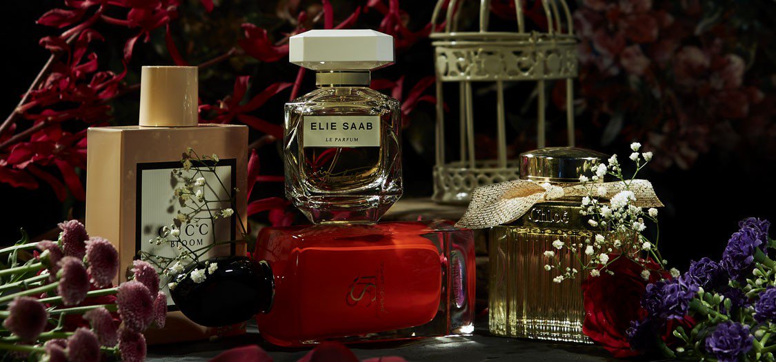 GraziaIndia's tweet image. From dark florals to mossy woods – which of these moods will define your fragrance pick this winter? #fragances #fragrance grazia.co.in/beauty-and-hea…