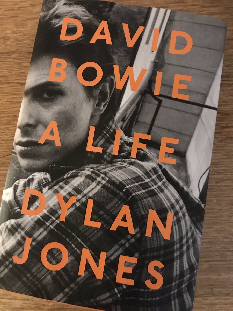 Halfway through this. Engaging and insightful. Learning so much about the great man. Brilliant! #rockbooks #rockbiog #rockbiography #musicbiog #musicbiography #davidbowie #bowie #ziggystardust #aladdinsane #spidersfrommars #rocknroll #rockandroll #dylanjones #prefacepublishing