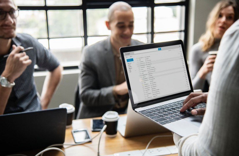 IDCSpain's tweet photo. #TransformacionDigital ¿Cómo consolidar las empresas del futuro, hoy? Según IDC, en 2022 el 60% del PIB será digitalizado y el crecimiento en todas las industrias será impulsado tambien digitalmente. #Digitalizacion #PIBDigitalizado https://t.co/UtRAW8GK4J https://t.co/z1cY4RvtBo