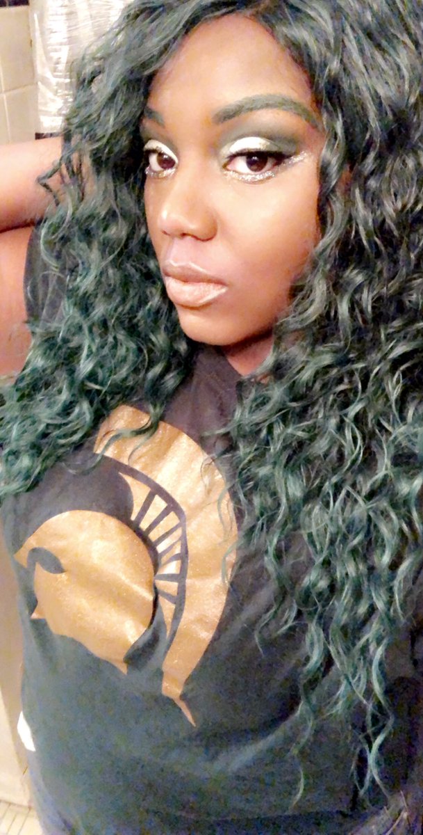 tyrondahorrison's tweet photo. #greenbrows #greenwig #greeneyeshadow @TooFaced @KATVONDbeauty @NyxCosmetics @harlem125 @thecrayoncase https://t.co/fMY00jqsUL