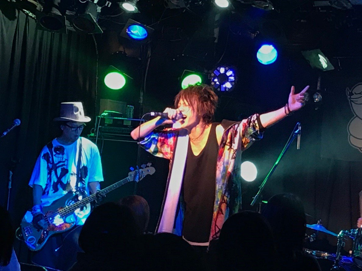 GAKIofficialweb's tweet photo. 【NEXT LIVE】
1/17上野音横丁
音横presentsオトハライド
open18:00 start18:30
前売3000円 当日3500円
別途ドリンク代
出演
#岩谷淳、#aQualover、#西村右、#DJたいぞーfromTHEワルダクミ、
GAKI.(-我希ガキ-)
出順遅めなので早いと来れない方も大丈夫👍
なので是非来てくださいませ✨ https://t.co/KPsaj8TyCn