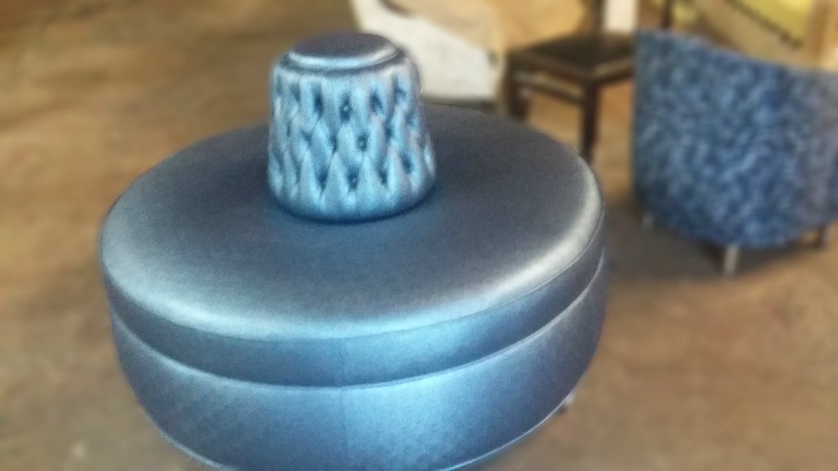 CustomJose's tweet image. Stylish Booth but Blurry Photo🤔🤔