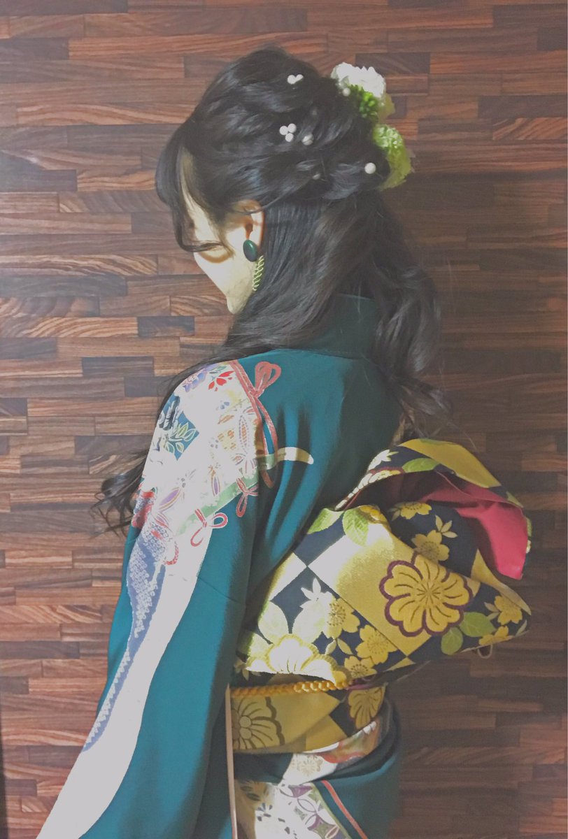 お久し振りです
かりんは成人式に行ってきました

もっともっと色んな経験をして
新しい自分をみつけて
たくさんの人と出逢って
作った自分ではなく
かりんとして
精一杯生きていきたいです