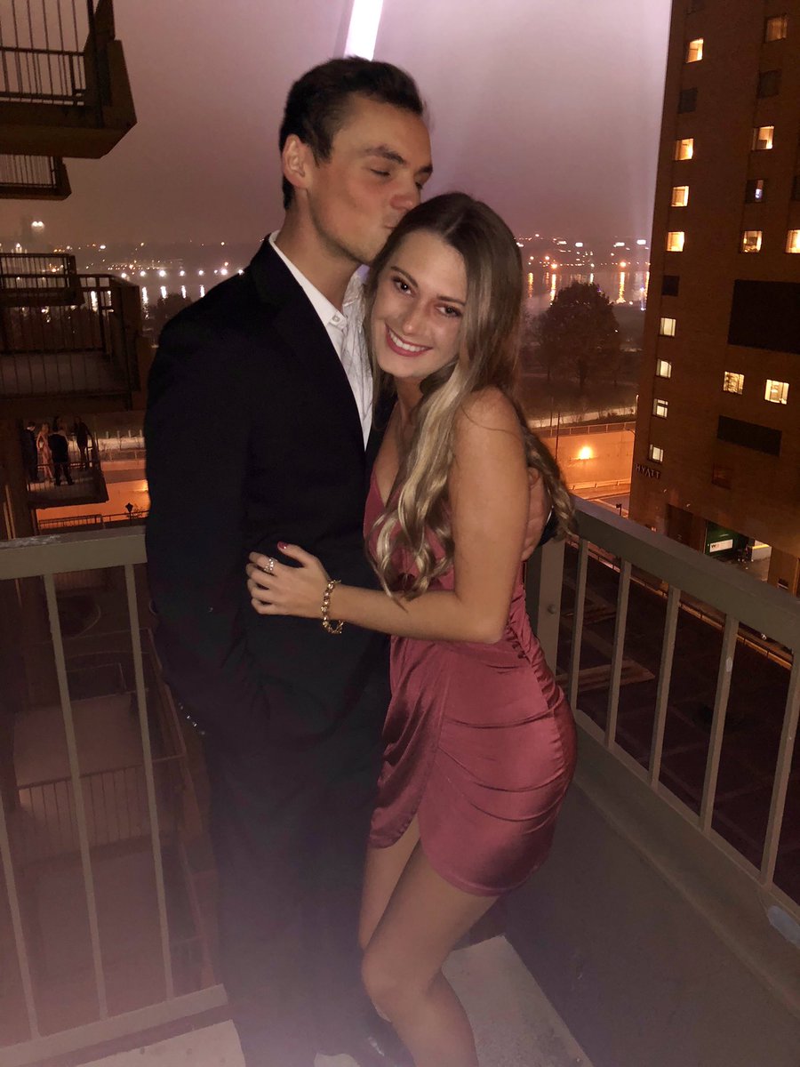 ghandley13's tweet photo. One last Happy Birthday wish to the loml 💕 hope you had the best day ever!! Can’t wait to celebrate many more and enjoy the pics;))<3 @Lauren_Hack_it https://t.co/1BVyvsm2pe