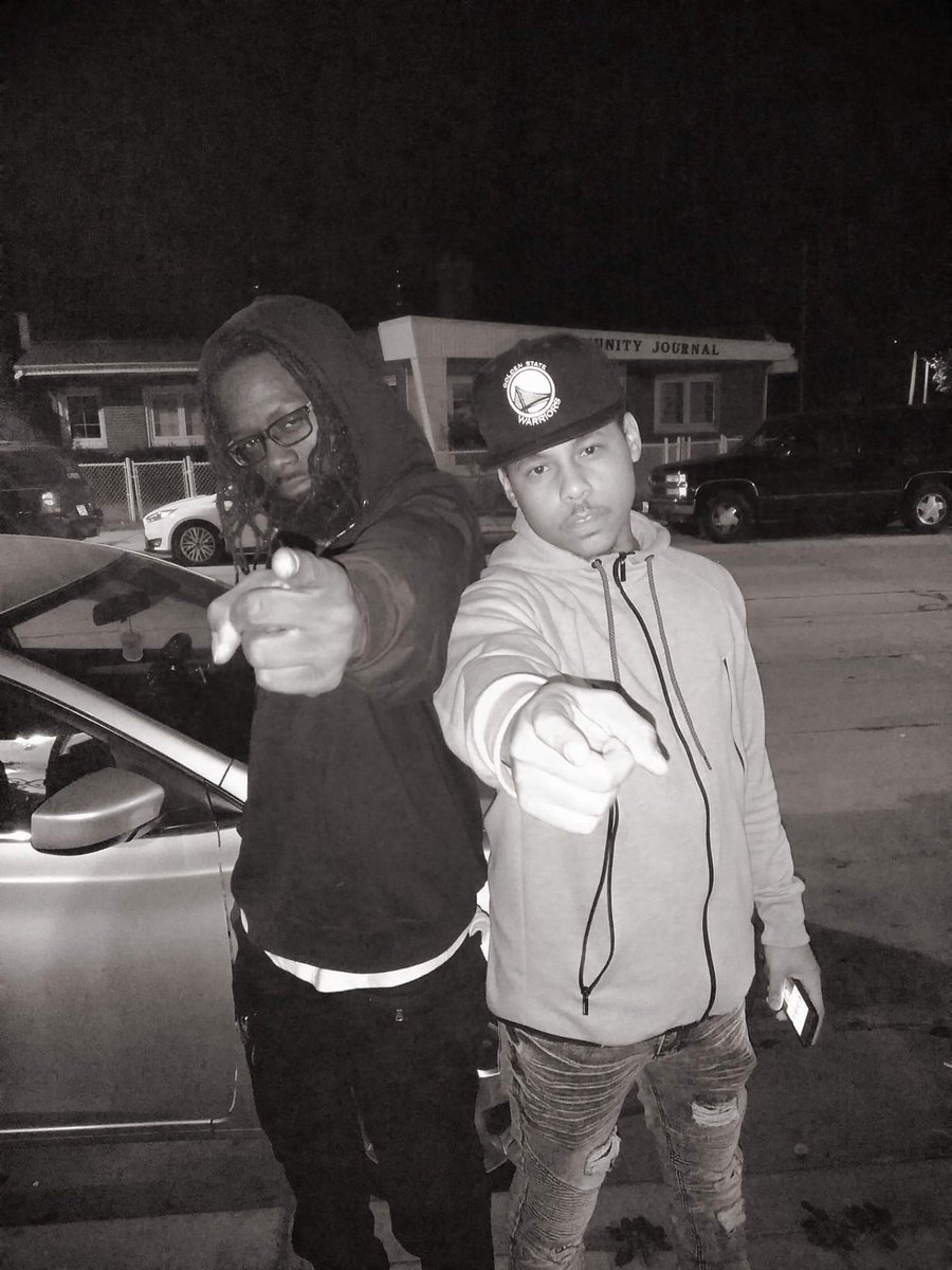 UptownLegend's tweet image. @prezmafiabx Got Da #Point In #Milwaukee For Da #SpitDatHeat Event!! #PointGawdsApparel #PointApproved