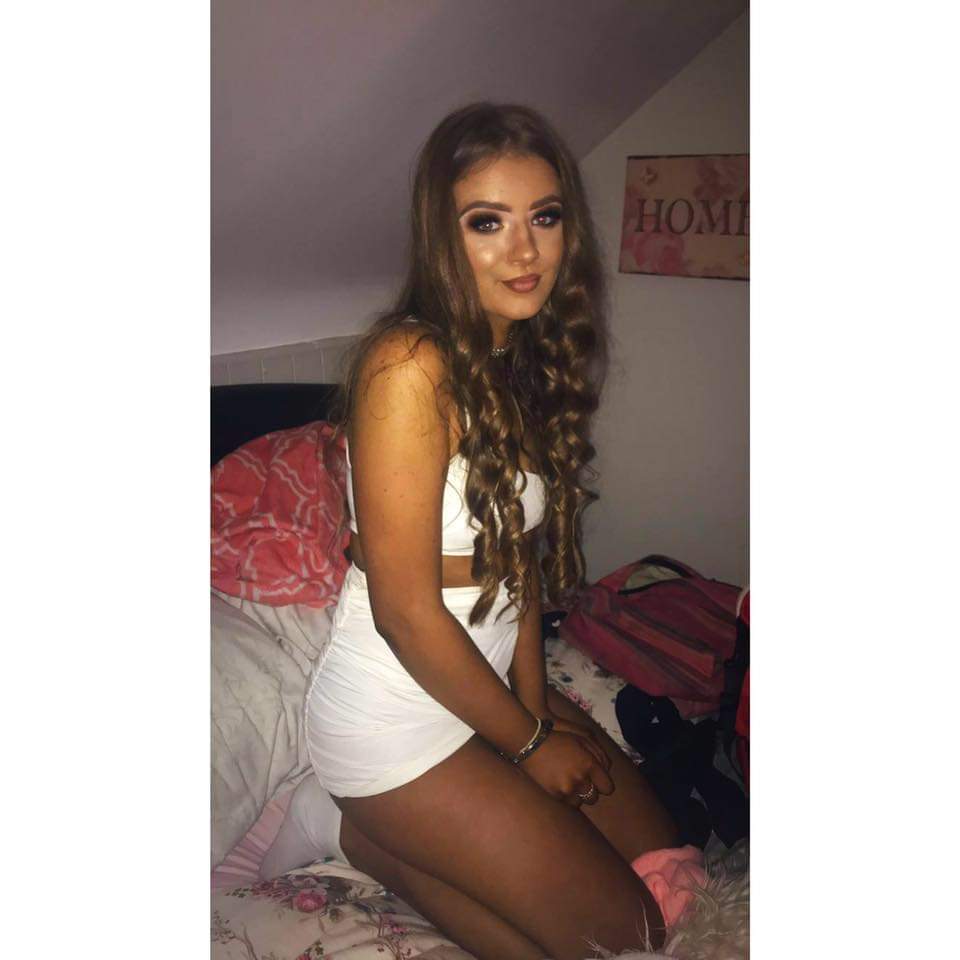 UKSluts00's tweet photo. She's waiting in bed with skimpy clothes on #slags #sexy #ukgirls #slut https://t.co/cTsCK4So2v