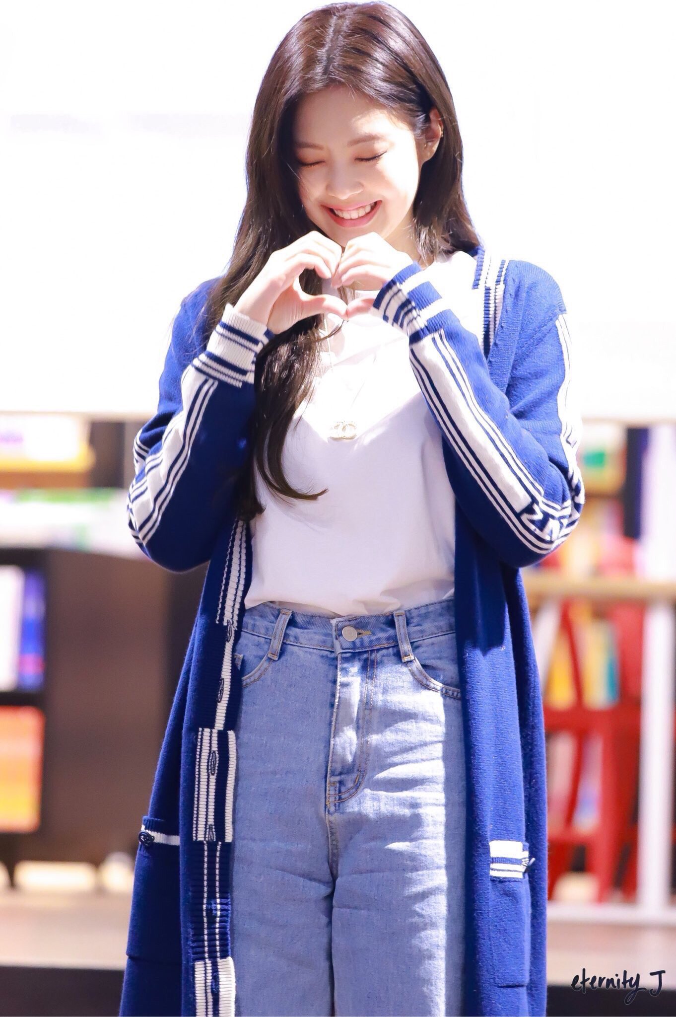 Chanel cardigan jennie sale