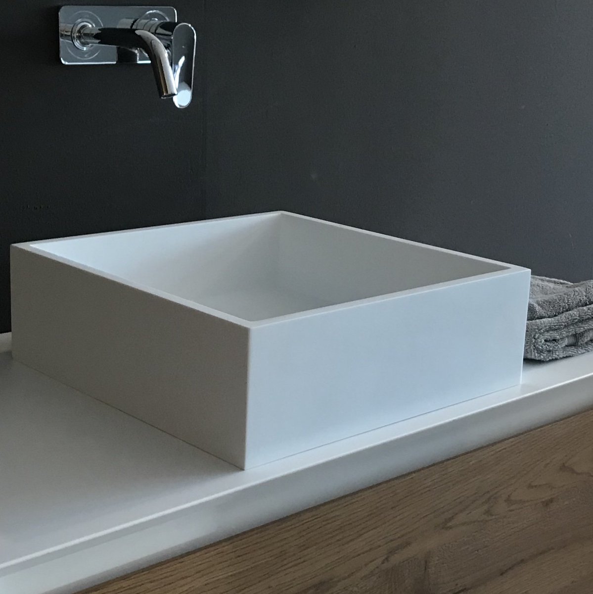AlexanderDesig's tweet photo. Lavabo quadrato CORRER bianco matt scopri la collezione Alexander Design
#collection
#design
#luxuryhome
#luxuryhotel
#bathroom
#hotel
#alexanderdesign
#lavabo
#lavandino
#architecturedesign
#moderndesign
#beautiful
#fashion
#style
#decor
#bagno
#trend https://t.co/AHOjhHSWKB
