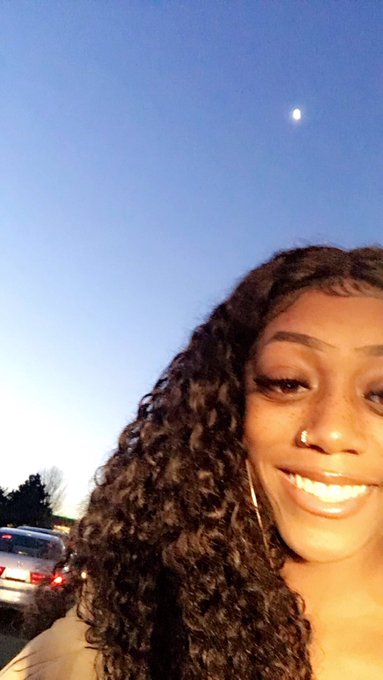 tha lighting was sooo bomb tonight ✨✨😛 https://t.co/I7ZtNVgEZC<a href="/tag/newprofilepic"class="tags"><span>#newprofilepic</span></a>