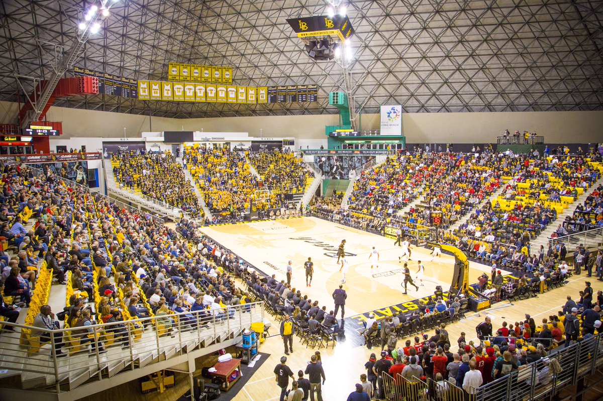 jadaholland12's tweet image. Blessed to receive an offer from Long Beach State💛🖤 !