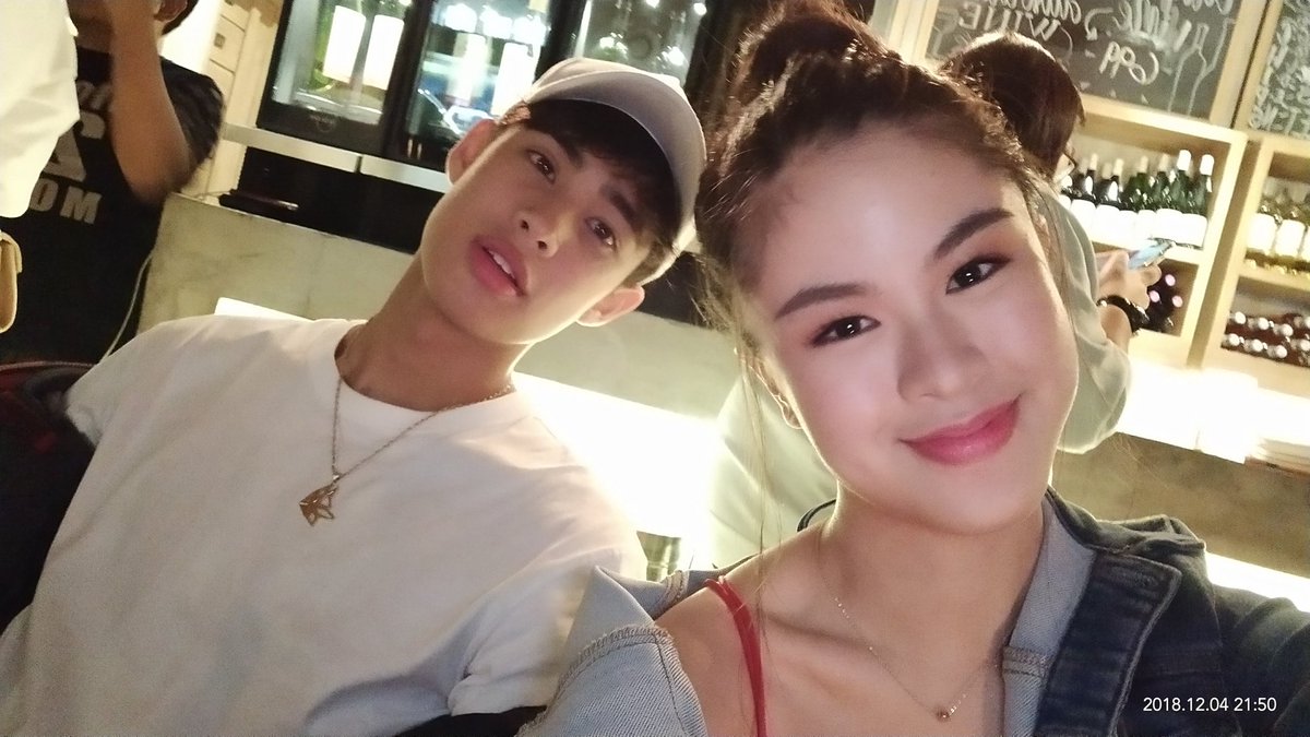 KissesDelavin's tweet photo. Old photo. New content from Shiela and Zeke on #IWantDonKiss soon? https://t.co/9hbWXbYOEU