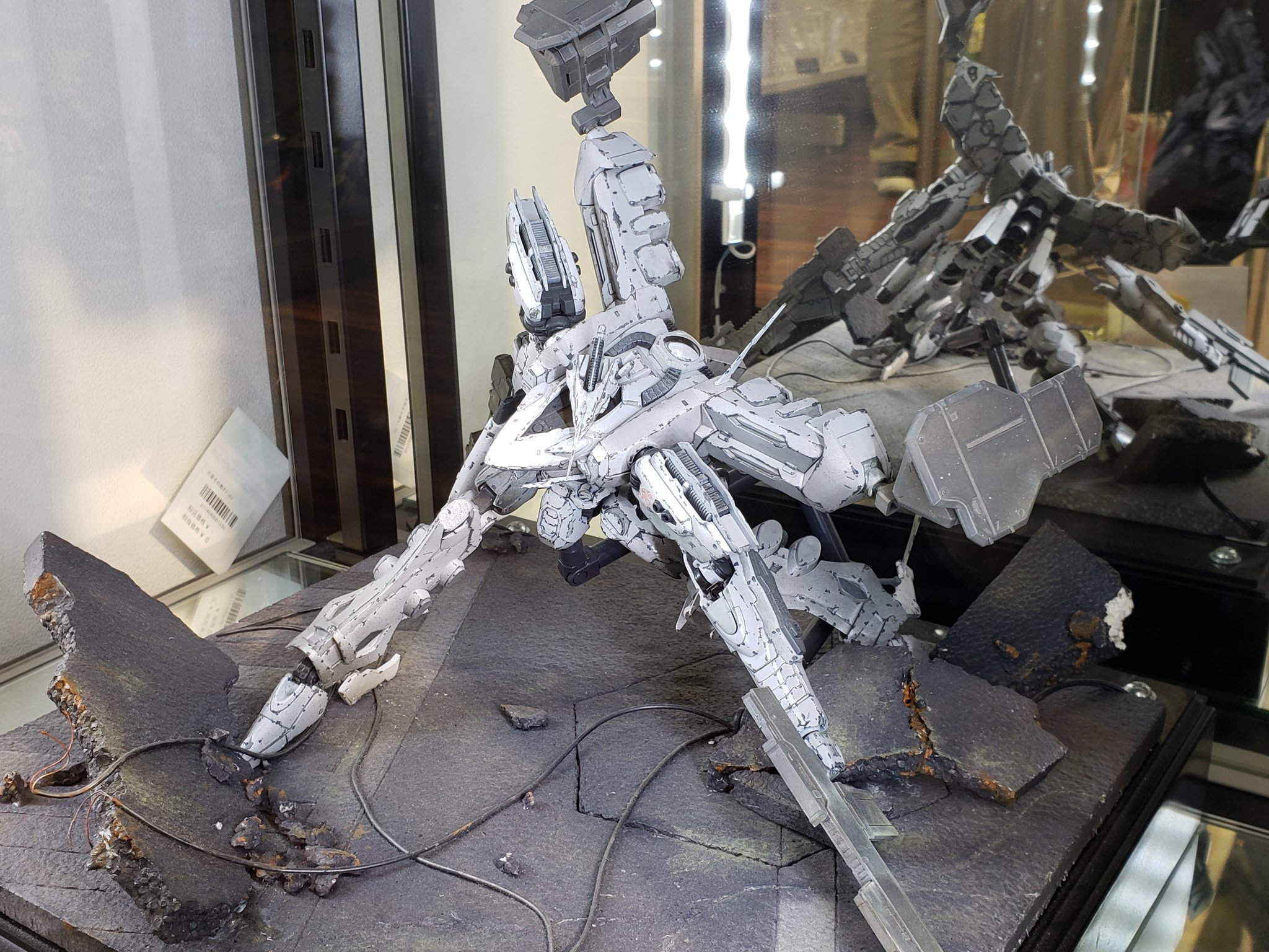 O Xrhsths Cぶーすたー Sto Twitter コトブキヤ秋葉原店に展示してあった アーマードコアfaよりホワイトグリント 思わずため息が漏れるかっこよさ O Xrhsths Cぶーすたー Sto Twitter コトブキヤ秋葉原店に展示してあった アーマードコアfaよりホワイトグリント 思わずため息が漏れるかっこよさ