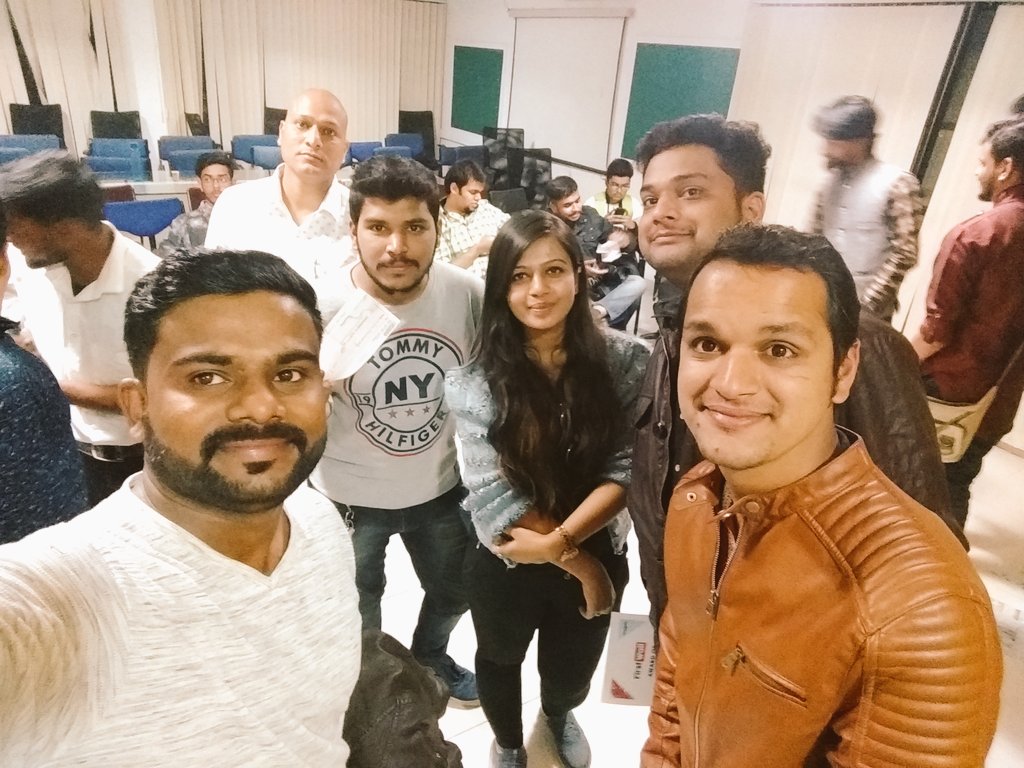 gauravsakshi_'s tweet photo. दैनिक भास्कर समूह के First Wall App ने शहर की हर क्षेत्र की प्रतिभाओं का एक समागम रखा और उत्कृष्ट प्रतिभाओं का सम्मान किया। धन्यवाद निकिता जी, first wall और दैनिक भास्कर
#firstwall @DainikBhaskar @DrKumarVishwas https://t.co/WnE6pwY9oB