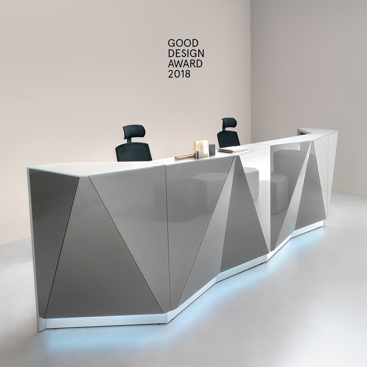 The Alpa reception desk won in the Good Design Award 2018. Good Design is the oldest prestigious award in the industry recognises projects with the highest quality, produced with the use of the newest technologies, environmentally friendly and user friendly.