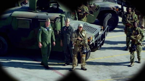 TLSBaconsMess's tweet photo. #SavetheWorldSunday #TheLastShip https://t.co/FTX9kVgK6r