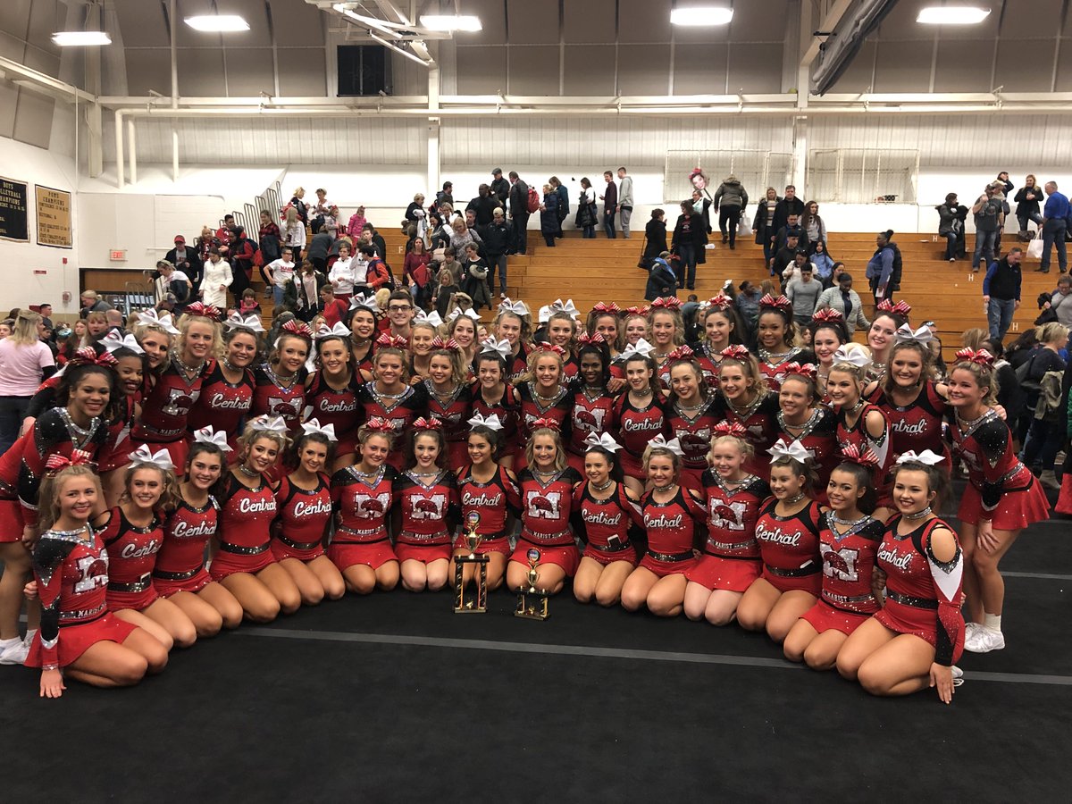MaristCheer tweet picture