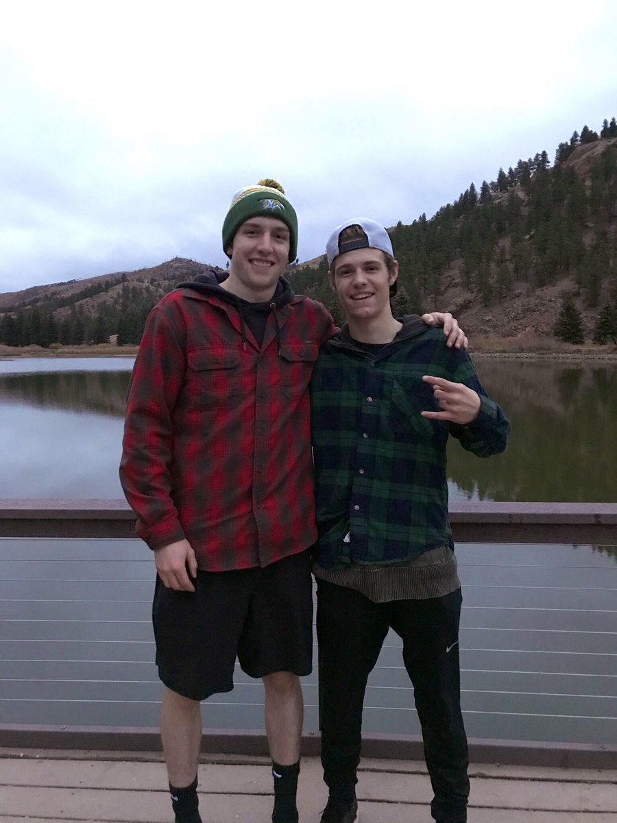 Joshcoxy9's tweet photo. Happy birthday bro!🎁🎉 I hope you have a good day!! https://t.co/PrQsWzxrvx