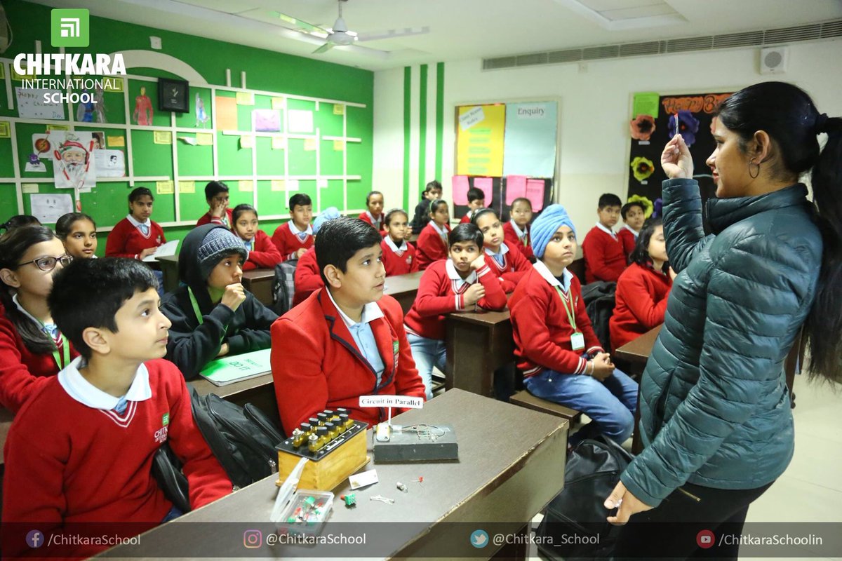 chitkara_school's tweet image. CIS demonstrated various components of Electronic components in which the working of resistors was explained. L.E.Ds, switches, L.D.Rs were also shown to the students of Grade 5.
.
.
#ElectronicModule #CIS #ChitkaraInternationalSchool #International #Students