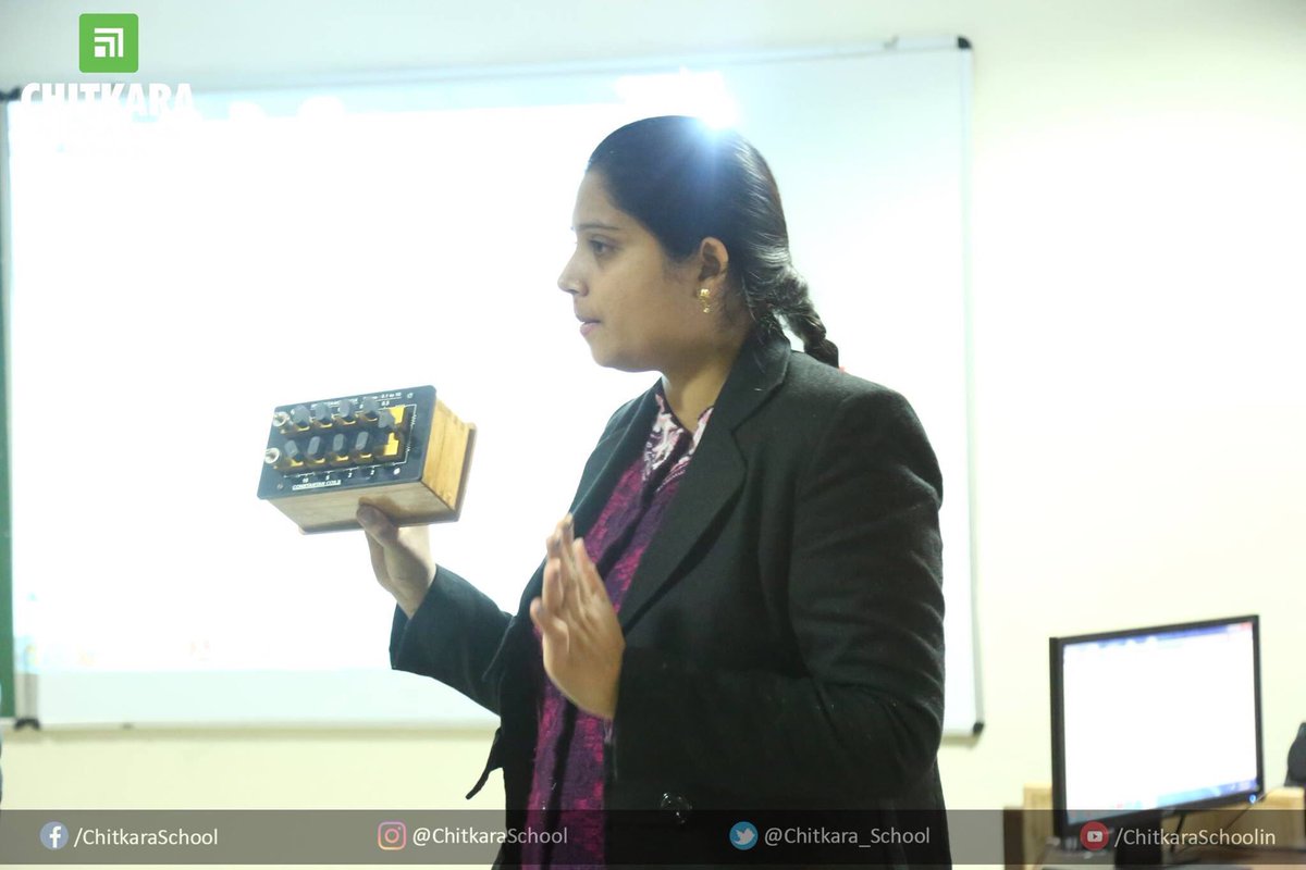 chitkara_school's tweet image. CIS demonstrated various components of Electronic components in which the working of resistors was explained. L.E.Ds, switches, L.D.Rs were also shown to the students of Grade 5.
.
.
#ElectronicModule #CIS #ChitkaraInternationalSchool #International #Students