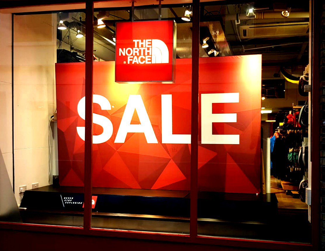 TNFStoreDublin's tweet photo. Our 2019 January sale is now on with up to 60% off instore!

Call in to us in #TempleBar and bag yourself a bargain. https://t.co/2YG3VL5yLp