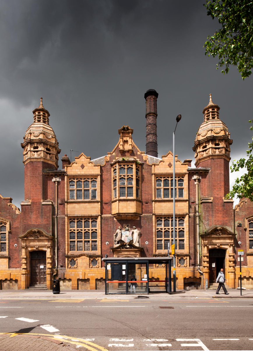 HistoricEngland's tweet photo. Birmingham was granted city status on this day in 1889 

The @MoseleyRdBaths opened in 1907: forming part of a commanding group of public buildings that epitomise the civic pride of the period 

https://t.co/vNjalAqn5z

#Brum130 https://t.co/be6ozNdgc9