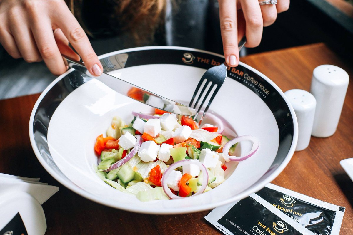 TheBagelBarIrl's tweet photo. If youโre trying to stick to a new years resolution, make your lunch choice a whole lot easier with one of our delicious saladsโฆ
.
.
#perfectendtotheweek #takeaway #bagelbar #lunchbreak #lunchtogo #dublineats #socialeats #workinglunch #lunchwithfriends https://t.co/j74Sohm4Vz
