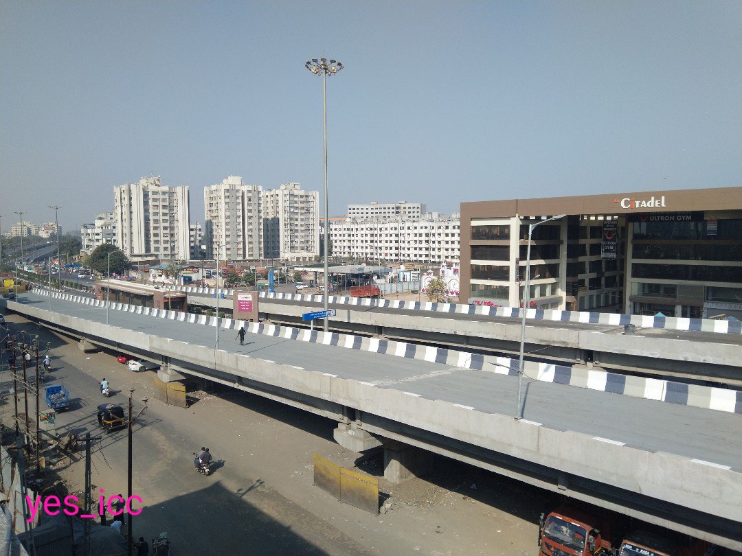 DevelopedSurat's tweet photo. #Fly_Over_Bridge @ #Kangaroo_Circle
#Parvat_Patia would start soon
#Sahara_Darvaja - #PunaJataknaka - #Kadodara #Bardoli road
#પરવત_પાટિયા
#કાંગારૂ_સર્કલ નો #ફ્લાય_ઓવરબ્રિજ #ચાલુ_થવાનો
#Magob #Surat #LimbayatZone #yes_icc #VarachhaZone Clicked by #FenilThakkar @ikumarkanani ji https://t.co/p3b8H6CR2Q