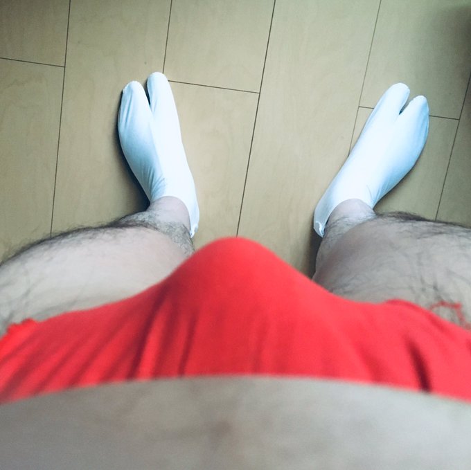 本日早朝よりの勤務を終え仮眠をとろうとしたものの、愚息がこのような状態ではとても眠れません。疲れ魔羅に加えて紋付袴姿の白眉な新成人を見かけたからでしょうか。 https://t.co/dO3AuskI<a href="/tag/myxanniversary"class="tags"><span>#myxanniversary</span></a>