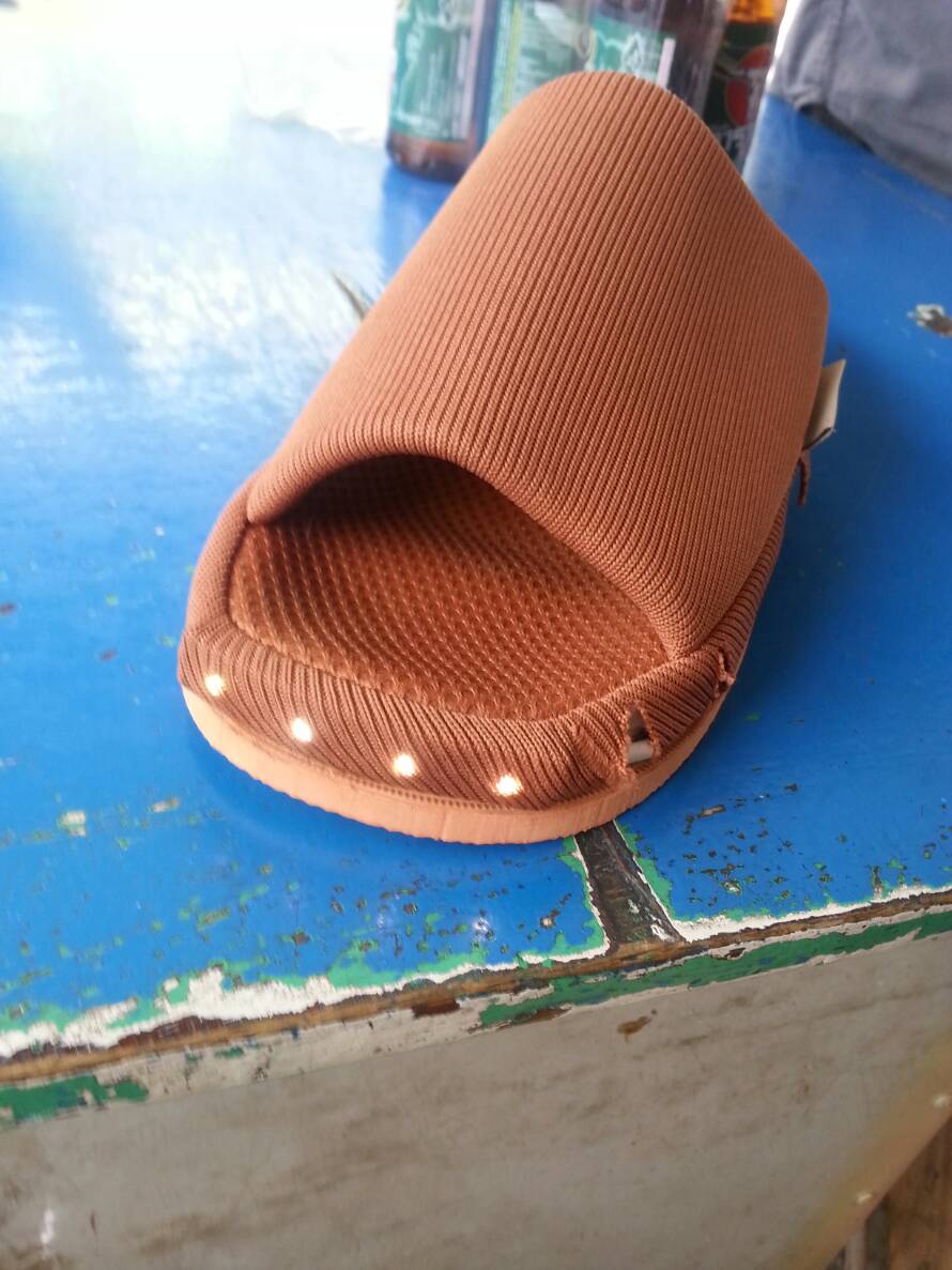 LED13904207's tweet image. รองเท้าled #Ledshoes