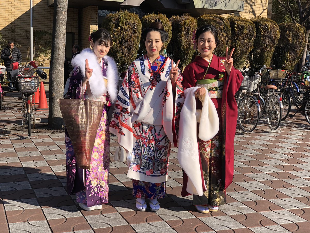 simozakiaoi's tweet photo. 成人式しました！！

皆ありがとう😊 https://t.co/k5vZAQIBXy