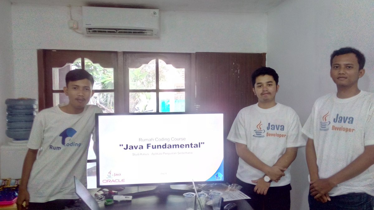 idrumahcoding's tweet image. Kamis 10 Januari 2019
Hari Keempat Kelas Java Fundamental Batch 23
#javaprogramming #bahasajava #javafundamental #rumahcoding
