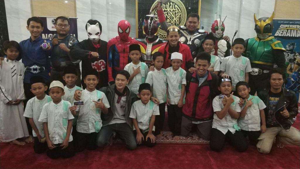 kaorinusantara's tweet photo. Wawancara dengan Ustadz Marzuki Imron alias Ustadz Naruto: Anime itu Tidak Sekedar Fun, tetapi Juga Ada Hikmahnya https://t.co/Ld3h7jHYa2 https://t.co/N6jrieX25r