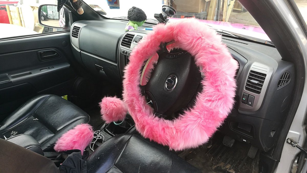 bigstuffdesign's tweet image. We had my silver steed #pickuptruck wrapped a couple of times for various customers. Not sure I pulled off the pink too well. 
Which one is your favourite?
#carnival #brandedVehicle #branding #manlymonday #Trailer #hamleys