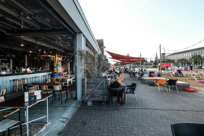 Eetcafé IJsselkade zeker 1 jaar verder onder nieuwe eigenaar dlvr.it/QwdlQS