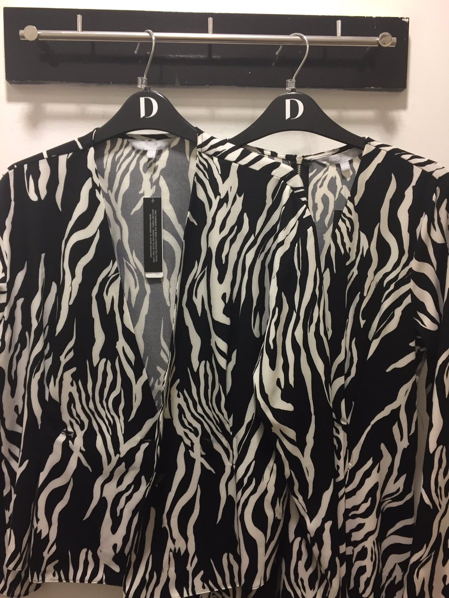 I’ve never seen as much zebra print as in @Debenhams today. This year’s #zebraday for #EDS awareness could be quite stylish! #ehlersdanlossyndromes